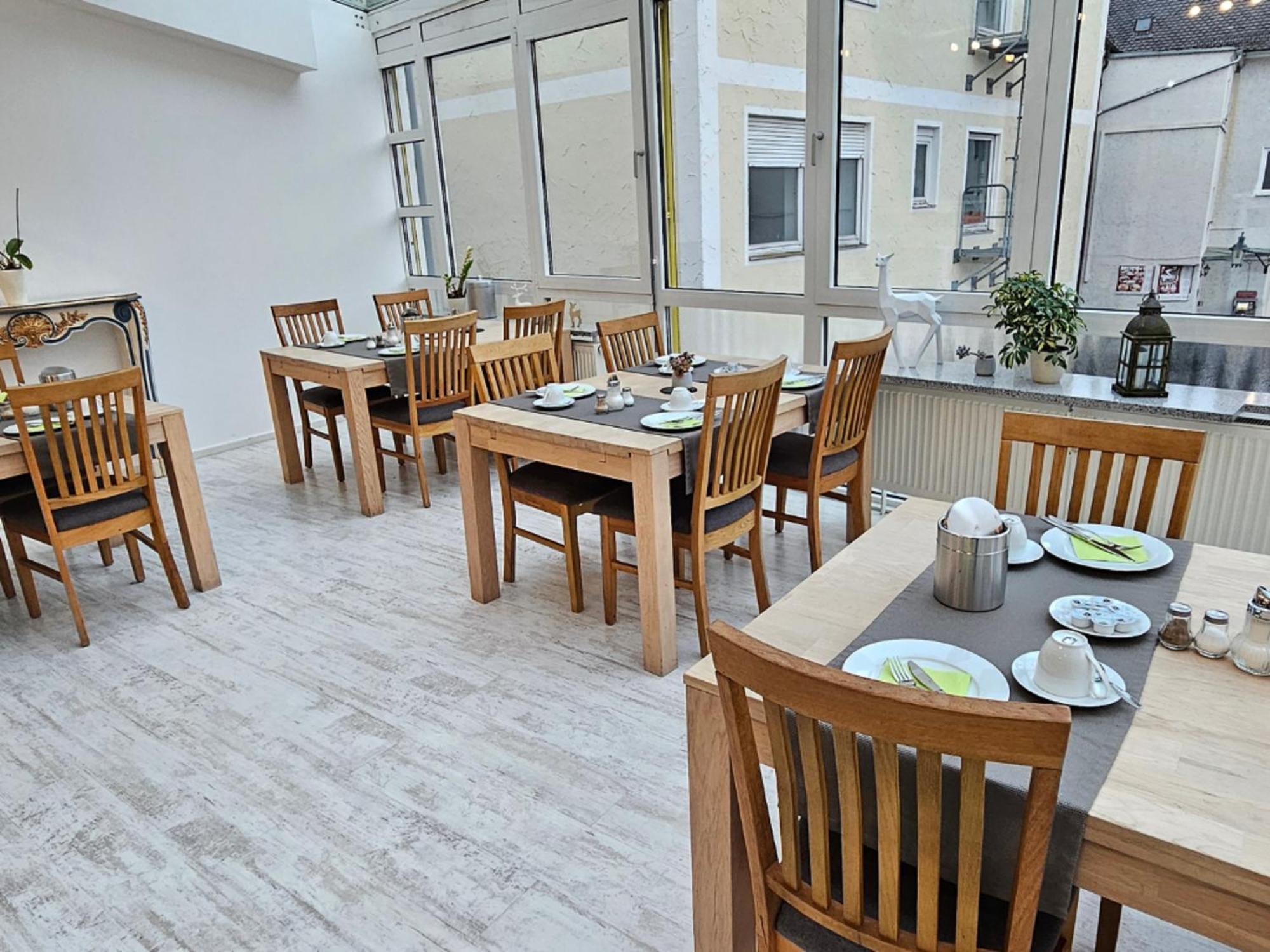 Hotel Hirsch Guenzburg Ngoại thất bức ảnh