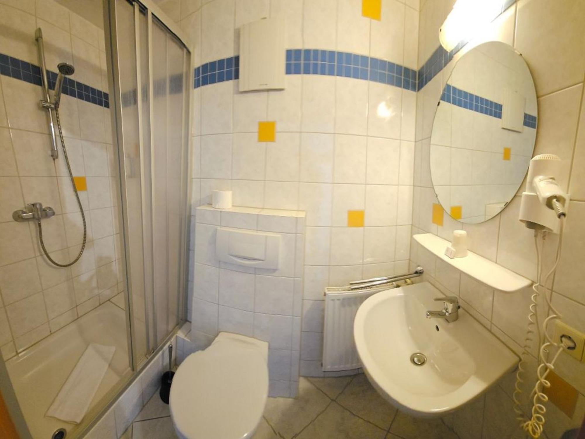 Hotel Hirsch Guenzburg Ngoại thất bức ảnh