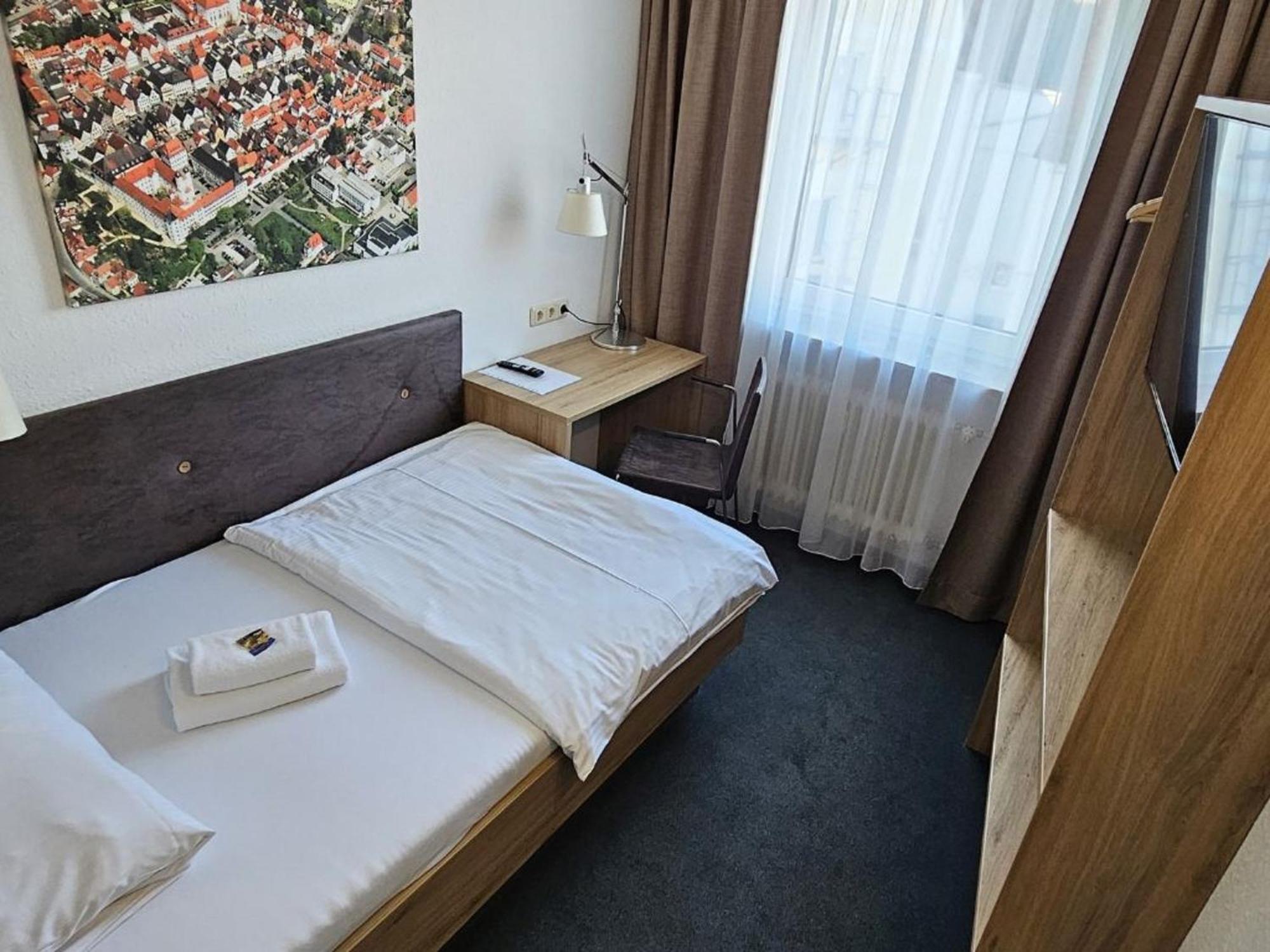 Hotel Hirsch Guenzburg Ngoại thất bức ảnh